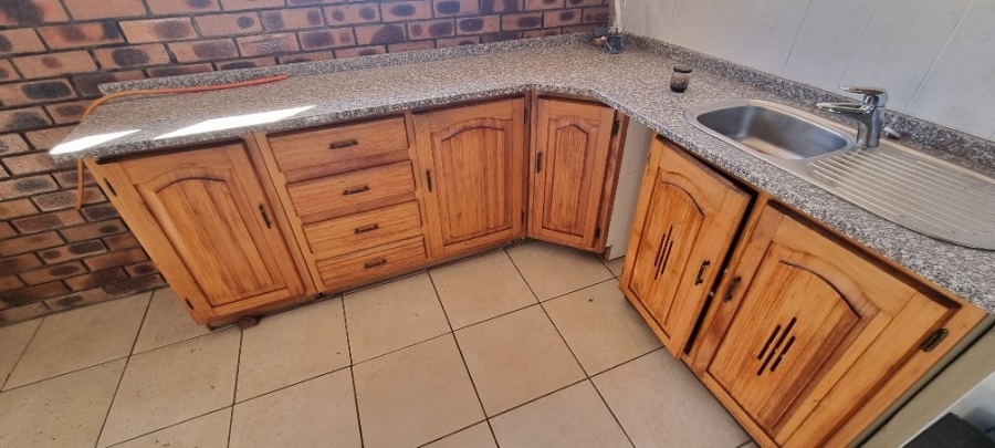 6 Bedroom Property for Sale in Pioneer Park KwaZulu-Natal