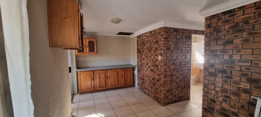 6 Bedroom Property for Sale in Pioneer Park KwaZulu-Natal