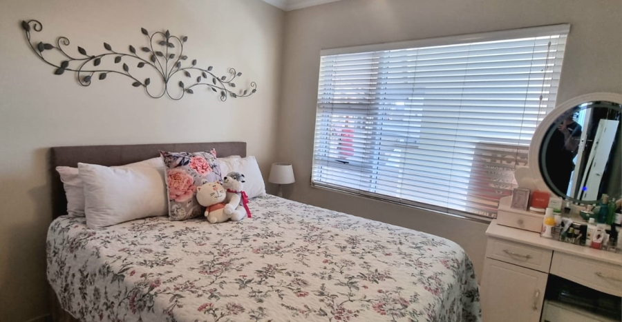 2 Bedroom Property for Sale in Manaba Beach KwaZulu-Natal