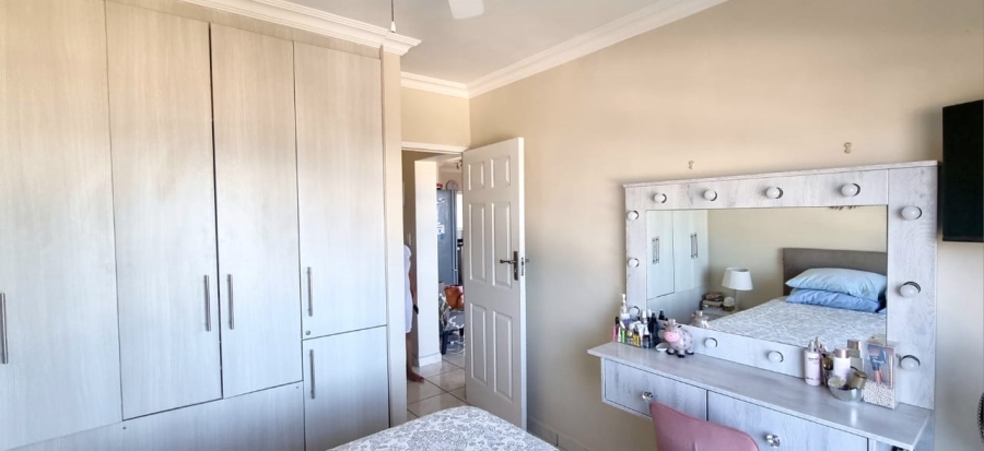2 Bedroom Property for Sale in Manaba Beach KwaZulu-Natal