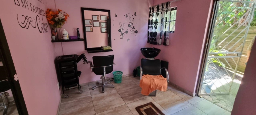 2 Bedroom Property for Sale in Woodgrange KwaZulu-Natal