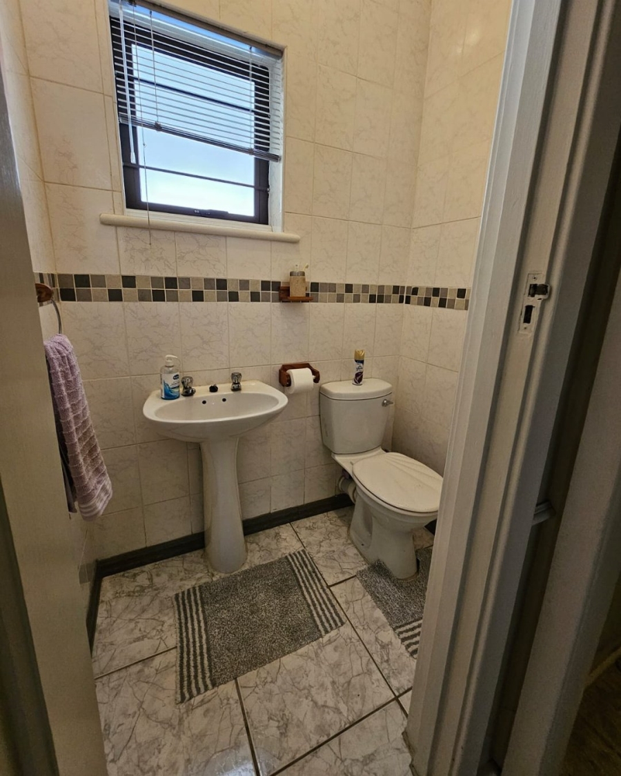 4 Bedroom Property for Sale in Scottburgh Central KwaZulu-Natal