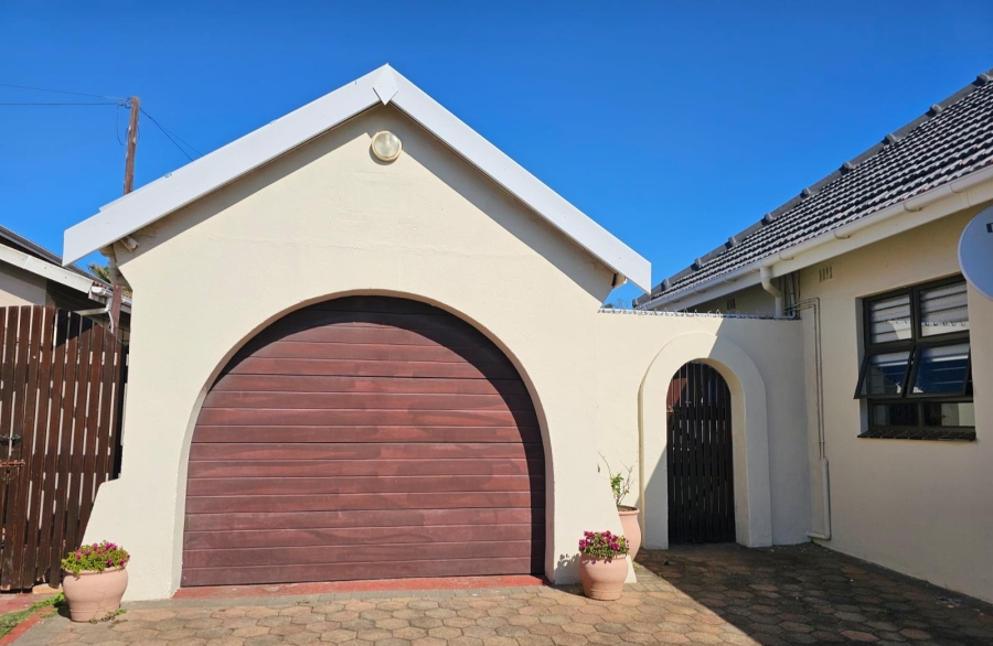 4 Bedroom Property for Sale in Scottburgh Central KwaZulu-Natal