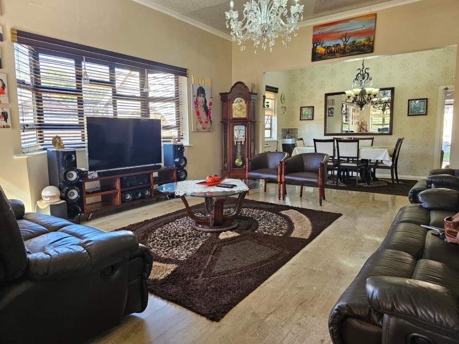 4 Bedroom Property for Sale in Scottburgh Central KwaZulu-Natal