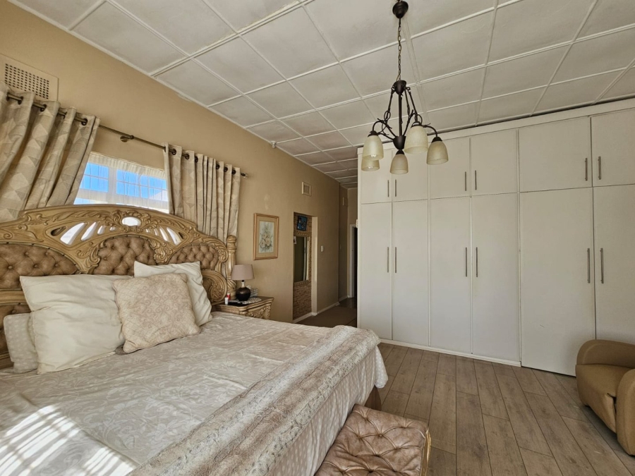 4 Bedroom Property for Sale in Scottburgh Central KwaZulu-Natal