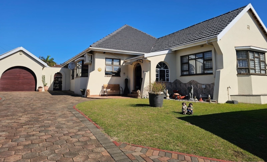 4 Bedroom Property for Sale in Scottburgh Central KwaZulu-Natal