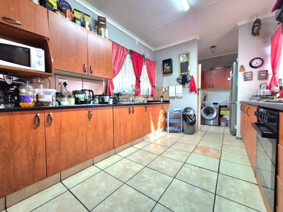 4 Bedroom Property for Sale in Pioneer Park KwaZulu-Natal