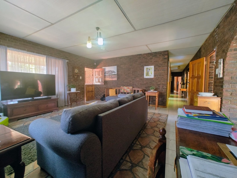 5 Bedroom Property for Sale in Glencoe KwaZulu-Natal