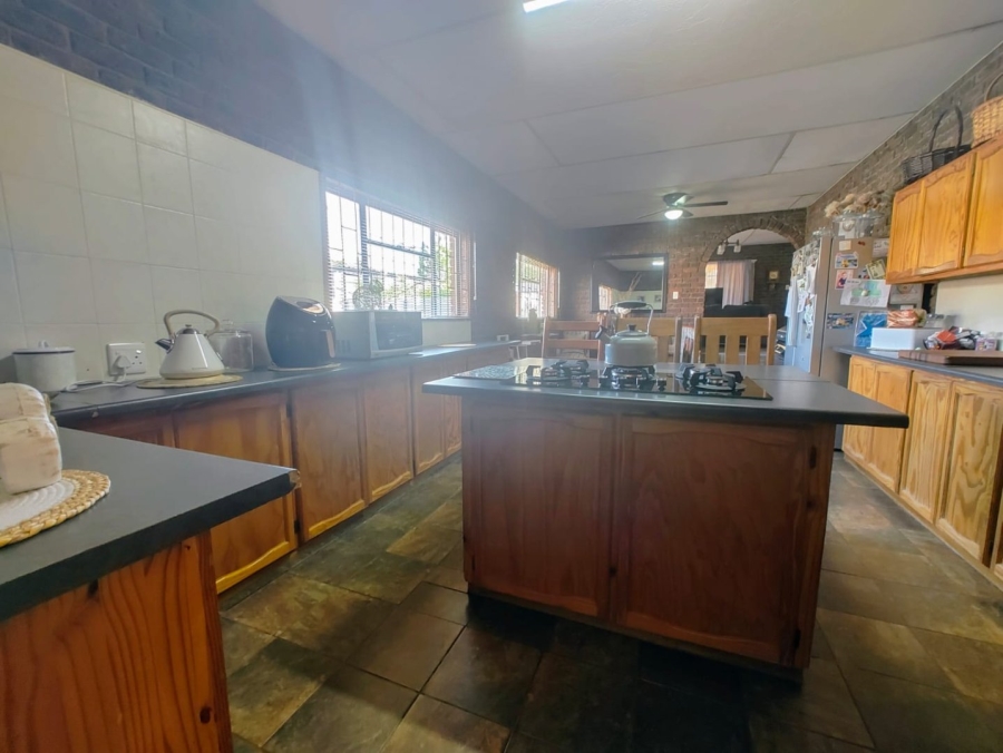5 Bedroom Property for Sale in Glencoe KwaZulu-Natal