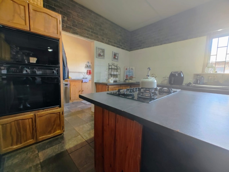 5 Bedroom Property for Sale in Glencoe KwaZulu-Natal