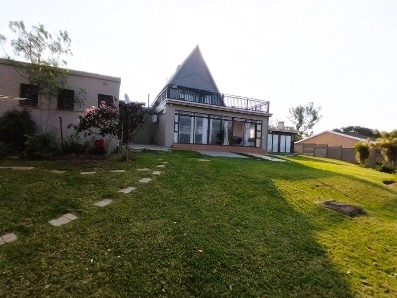 3 Bedroom Property for Sale in Hibberdene KwaZulu-Natal