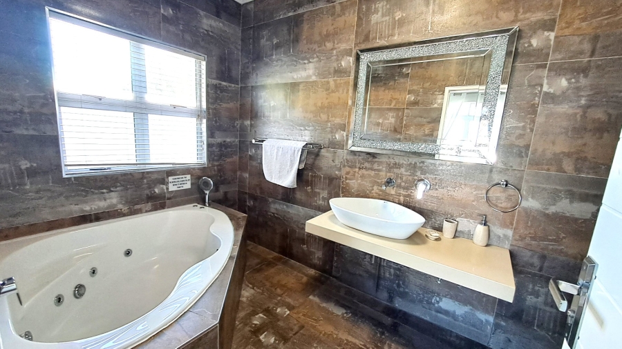 3 Bedroom Property for Sale in Port Edward KwaZulu-Natal