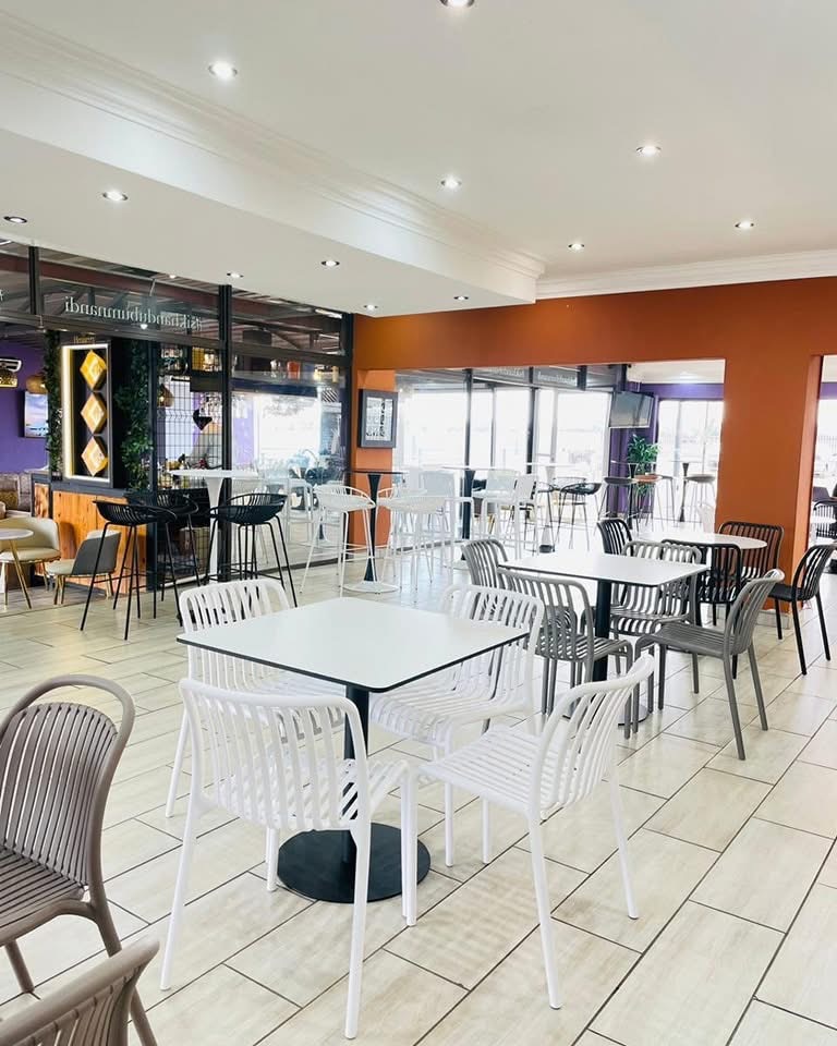 To Let commercial Property for Rent in Riverside KwaZulu-Natal