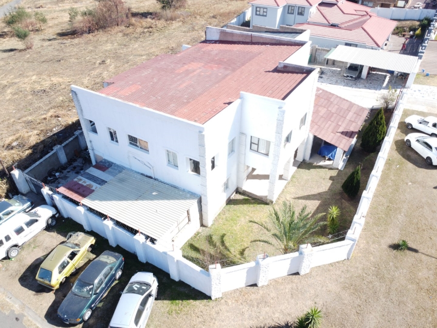12 Bedroom Property for Sale in Aviary Hill KwaZulu-Natal