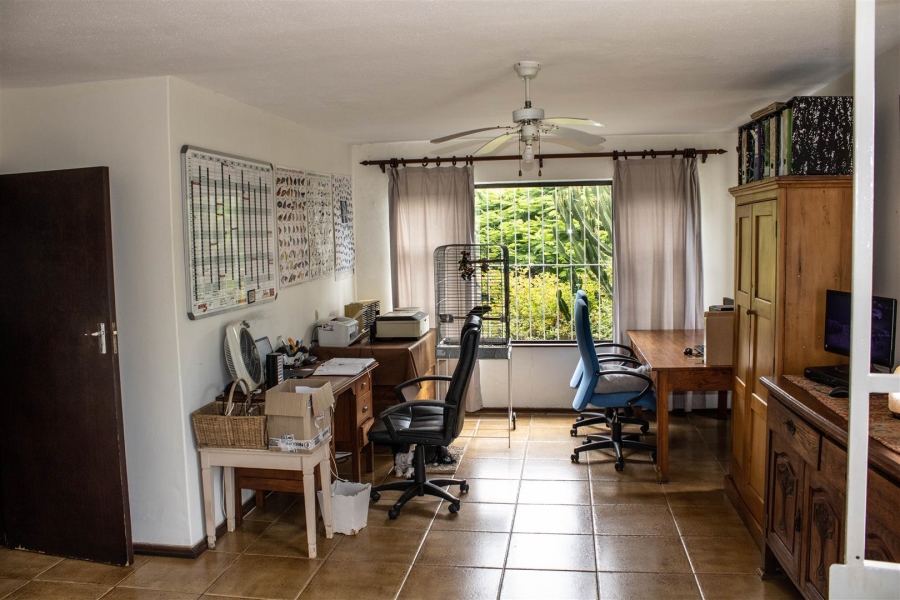 5 Bedroom Property for Sale in Port Edward KwaZulu-Natal