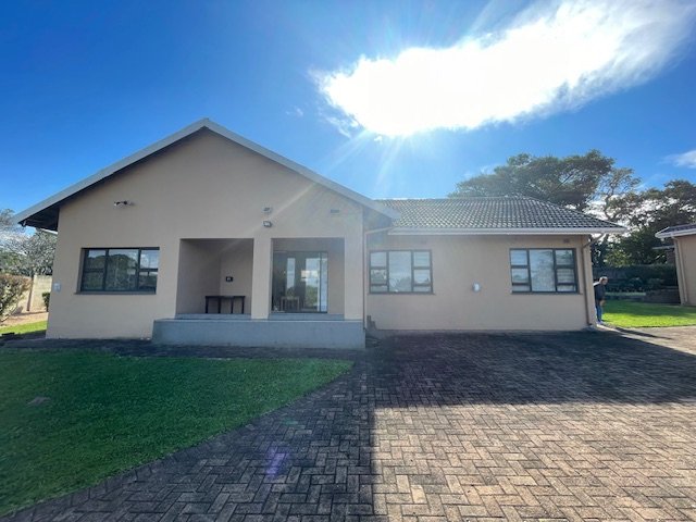 3 Bedroom Property for Sale in Uvongo KwaZulu-Natal