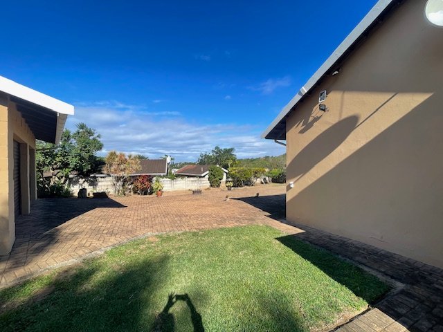 3 Bedroom Property for Sale in Uvongo KwaZulu-Natal