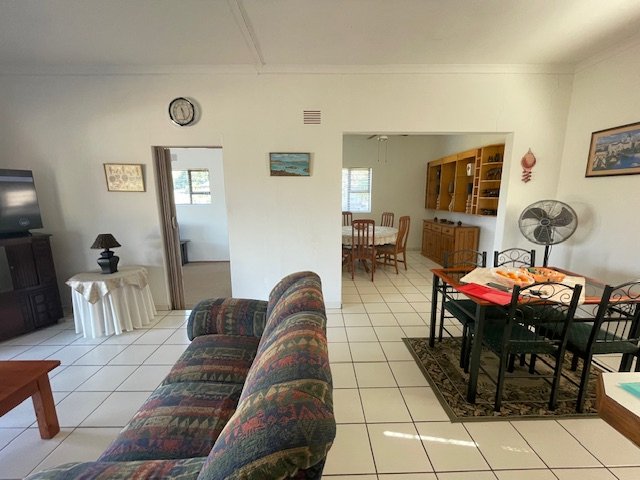 3 Bedroom Property for Sale in Uvongo KwaZulu-Natal