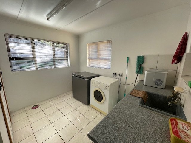 3 Bedroom Property for Sale in Uvongo KwaZulu-Natal