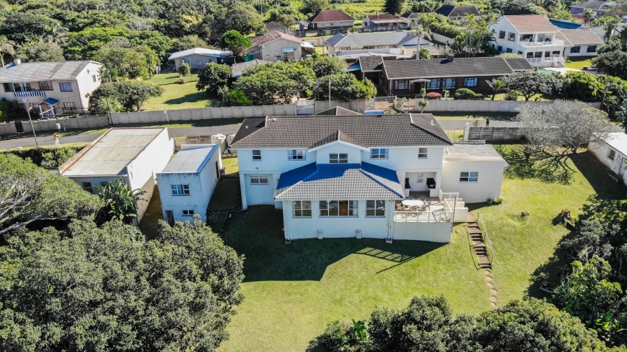 6 Bedroom Property for Sale in Umtentweni KwaZulu-Natal