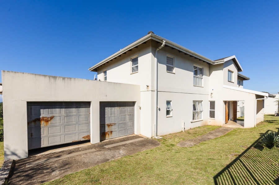 6 Bedroom Property for Sale in Umtentweni KwaZulu-Natal