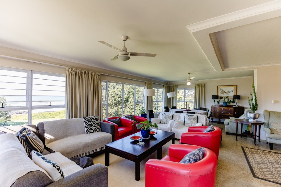 6 Bedroom Property for Sale in Umtentweni KwaZulu-Natal