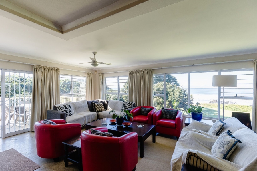 6 Bedroom Property for Sale in Umtentweni KwaZulu-Natal