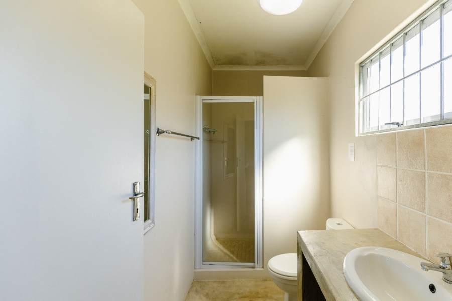 6 Bedroom Property for Sale in Umtentweni KwaZulu-Natal