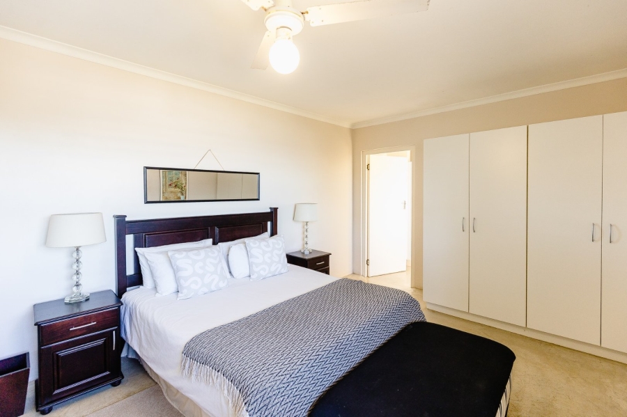 6 Bedroom Property for Sale in Umtentweni KwaZulu-Natal