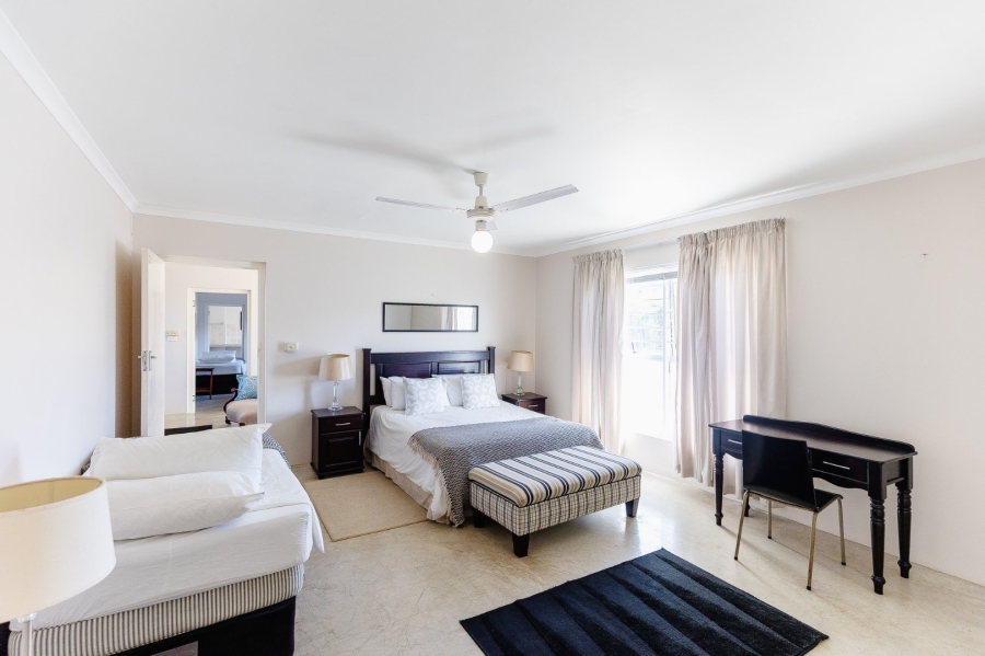 6 Bedroom Property for Sale in Umtentweni KwaZulu-Natal