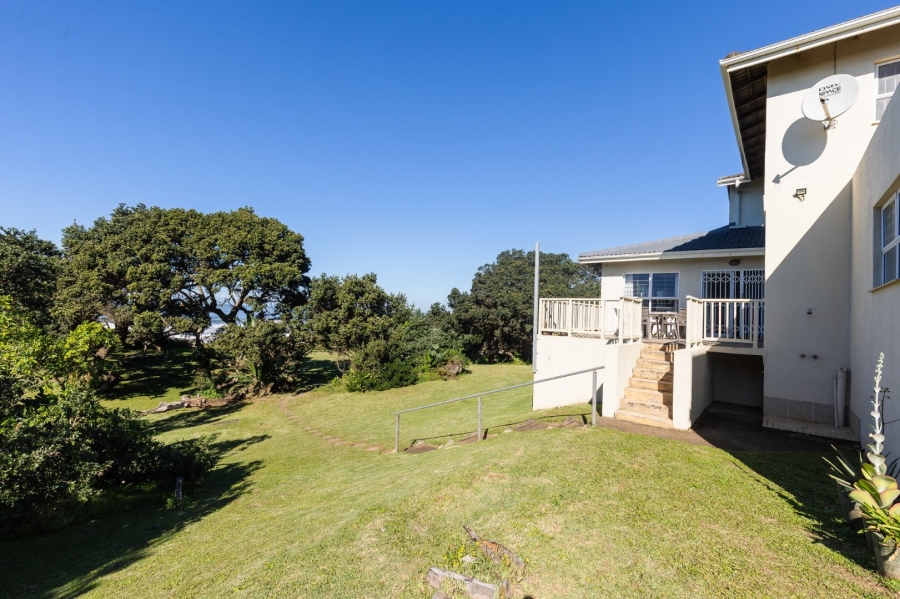 6 Bedroom Property for Sale in Umtentweni KwaZulu-Natal