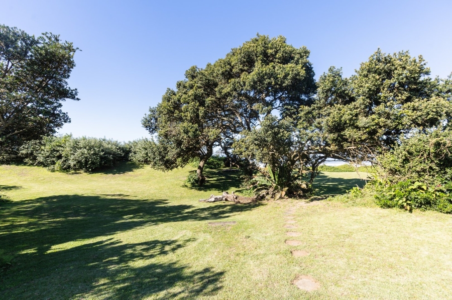 6 Bedroom Property for Sale in Umtentweni KwaZulu-Natal