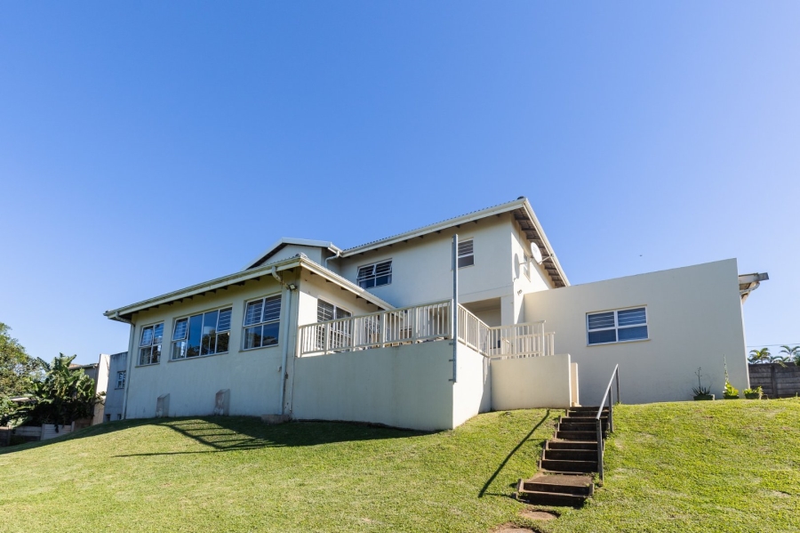 6 Bedroom Property for Sale in Umtentweni KwaZulu-Natal