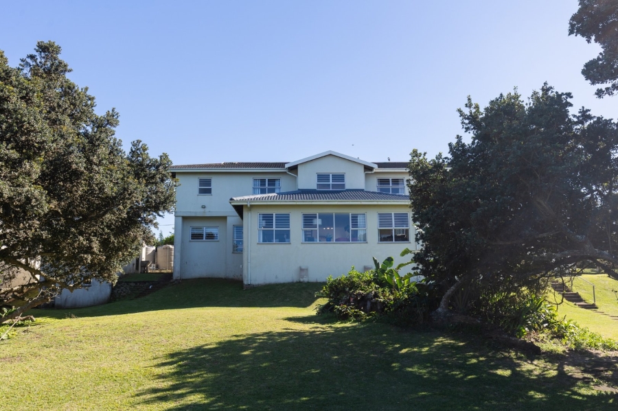 6 Bedroom Property for Sale in Umtentweni KwaZulu-Natal
