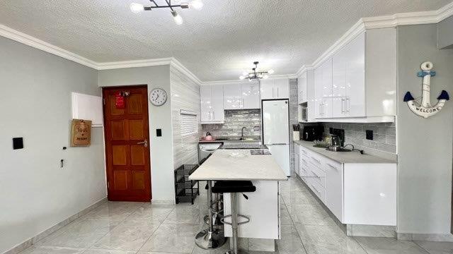 3 Bedroom Property for Sale in Uvongo KwaZulu-Natal