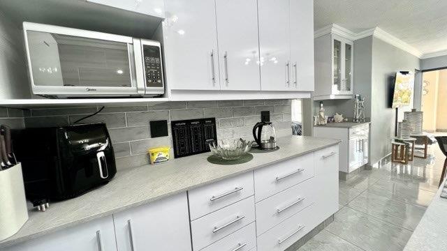 3 Bedroom Property for Sale in Uvongo KwaZulu-Natal