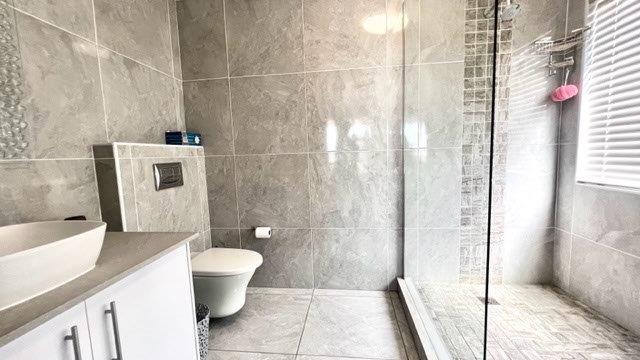 3 Bedroom Property for Sale in Uvongo KwaZulu-Natal