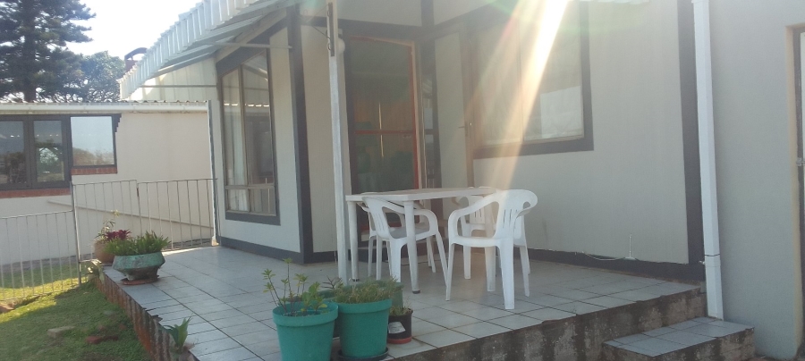2 Bedroom Property for Sale in Hibberdene KwaZulu-Natal