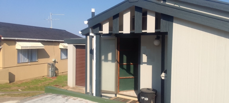 2 Bedroom Property for Sale in Hibberdene KwaZulu-Natal