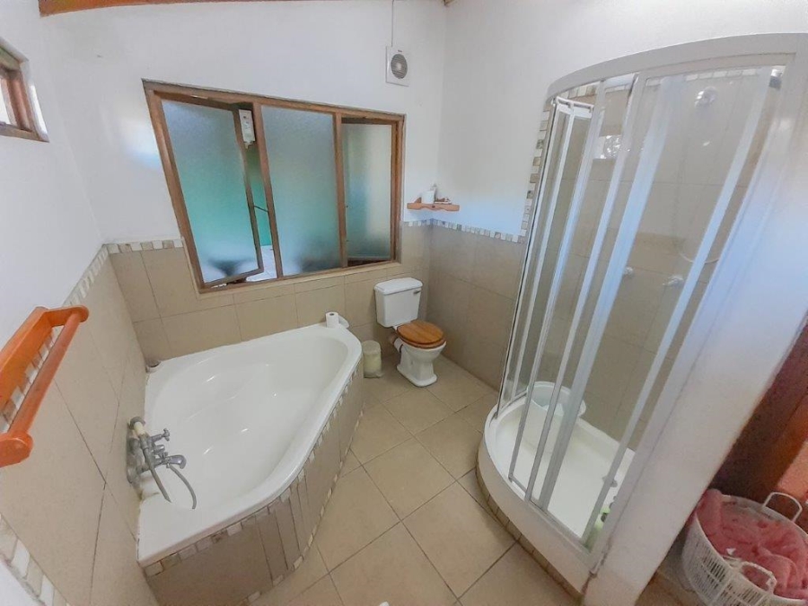 4 Bedroom Property for Sale in Umtentweni KwaZulu-Natal