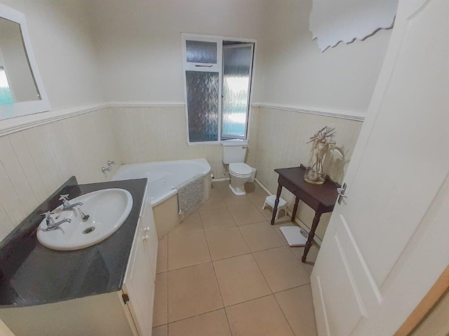 4 Bedroom Property for Sale in Umtentweni KwaZulu-Natal