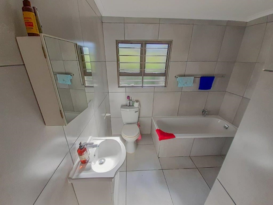 4 Bedroom Property for Sale in Umtentweni KwaZulu-Natal