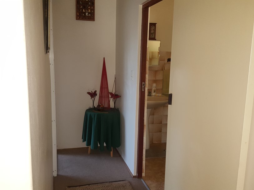 2 Bedroom Property for Sale in Uvongo KwaZulu-Natal