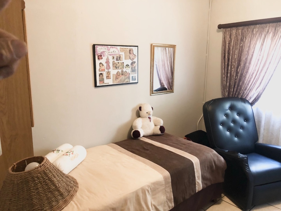 6 Bedroom Property for Sale in Sunwich Port KwaZulu-Natal