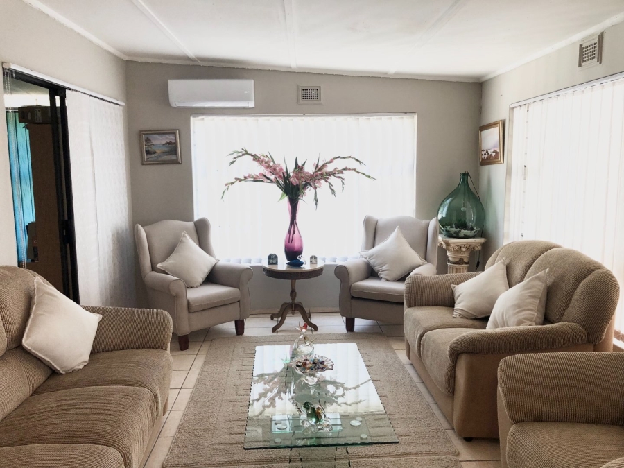 6 Bedroom Property for Sale in Sunwich Port KwaZulu-Natal