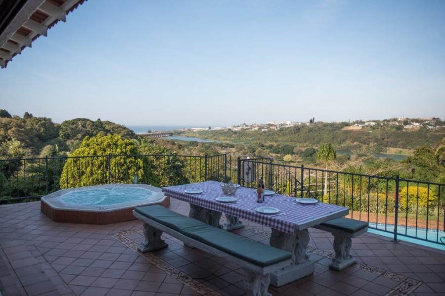 4 Bedroom Property for Sale in Umtentweni KwaZulu-Natal