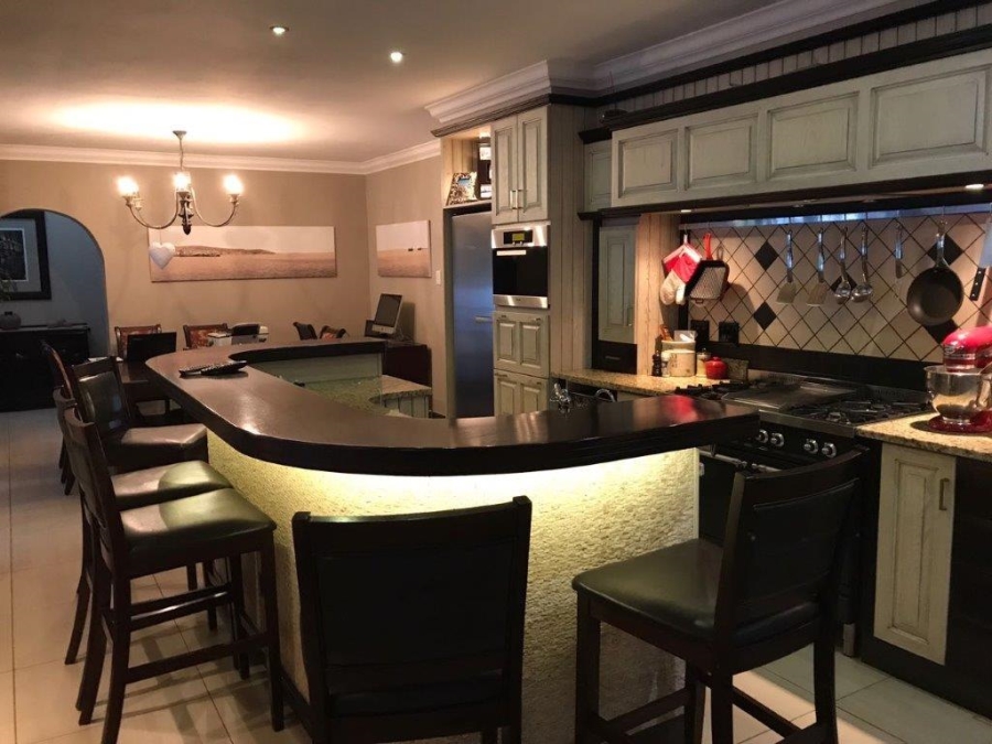 4 Bedroom Property for Sale in Umtentweni KwaZulu-Natal