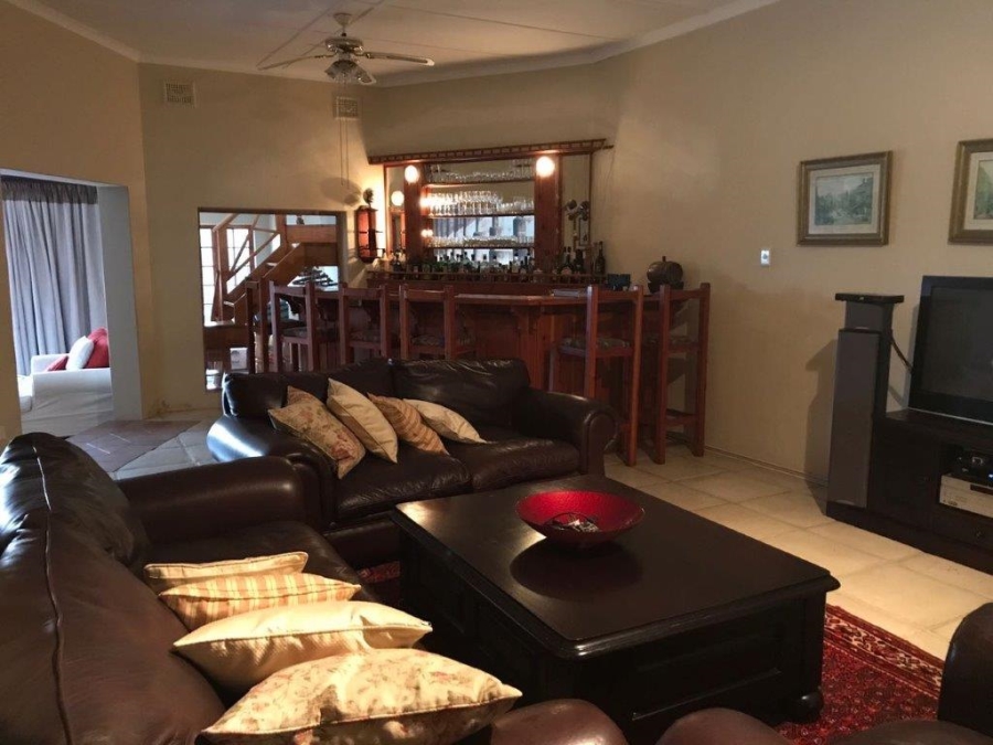 4 Bedroom Property for Sale in Umtentweni KwaZulu-Natal