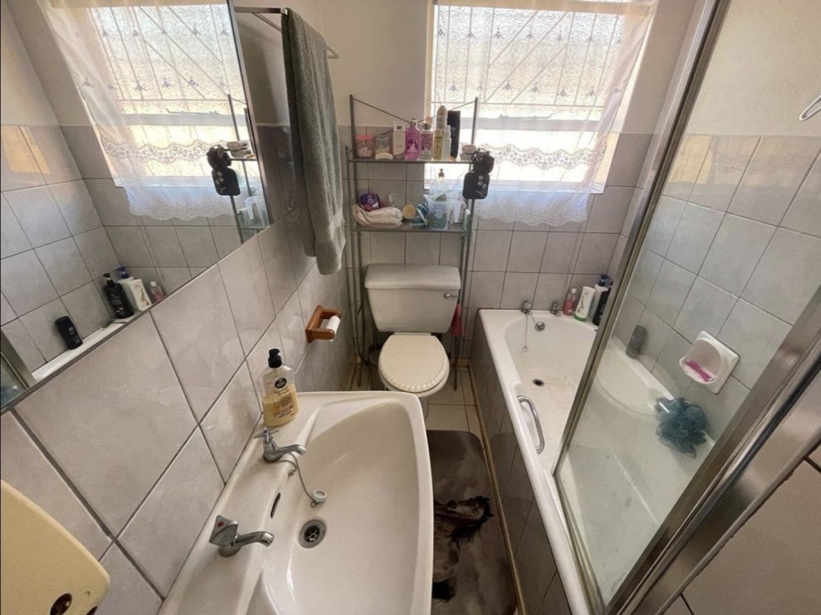 3 Bedroom Property for Sale in Pioneer Park KwaZulu-Natal