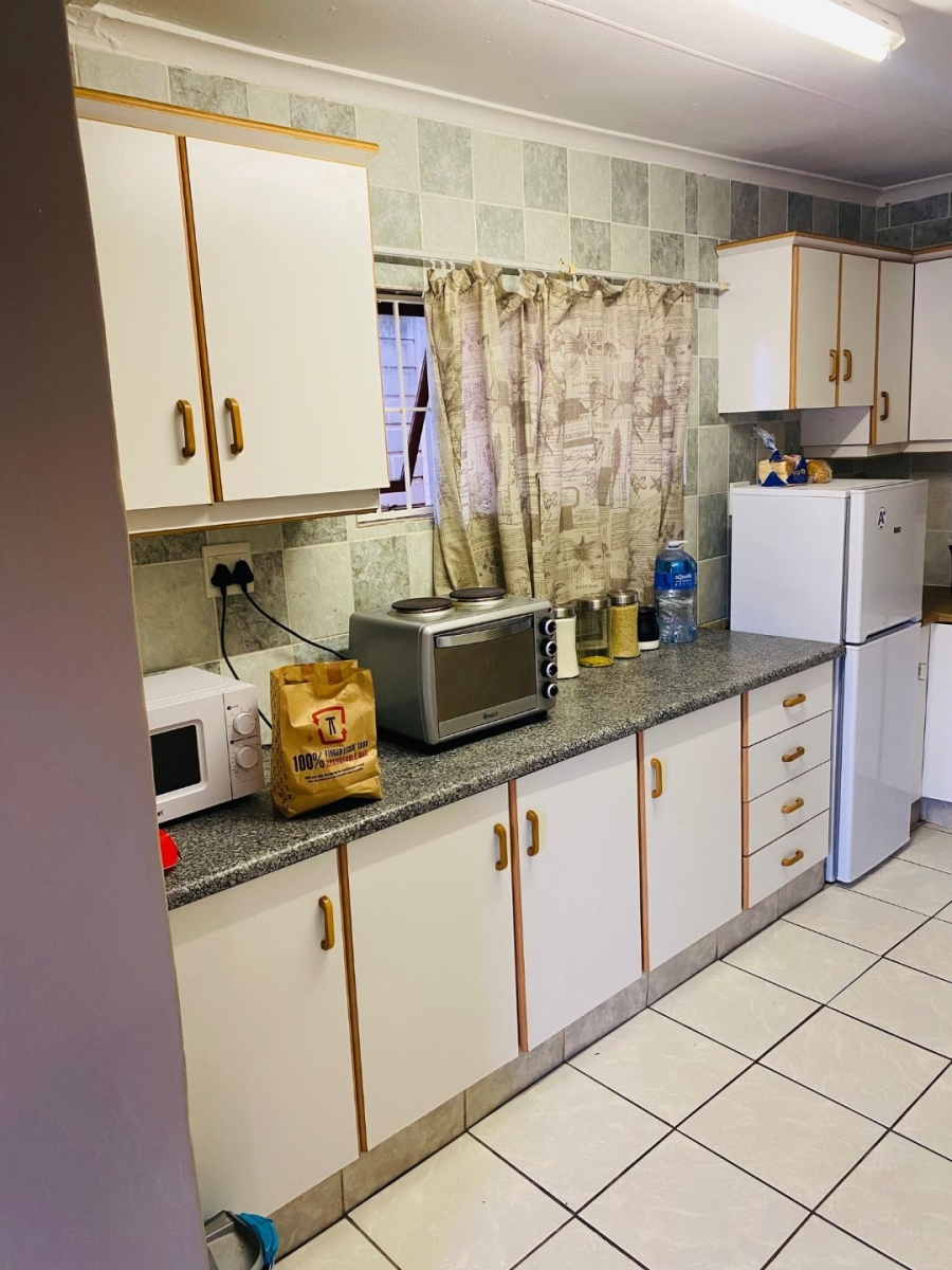 To Let  Bedroom Property for Rent in Hayfields KwaZulu-Natal